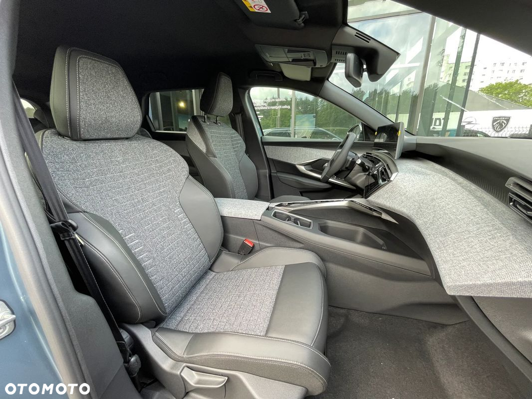 Peugeot 5008 1.2 PureTech mHEV Allure S&S e-DCS6 - 31