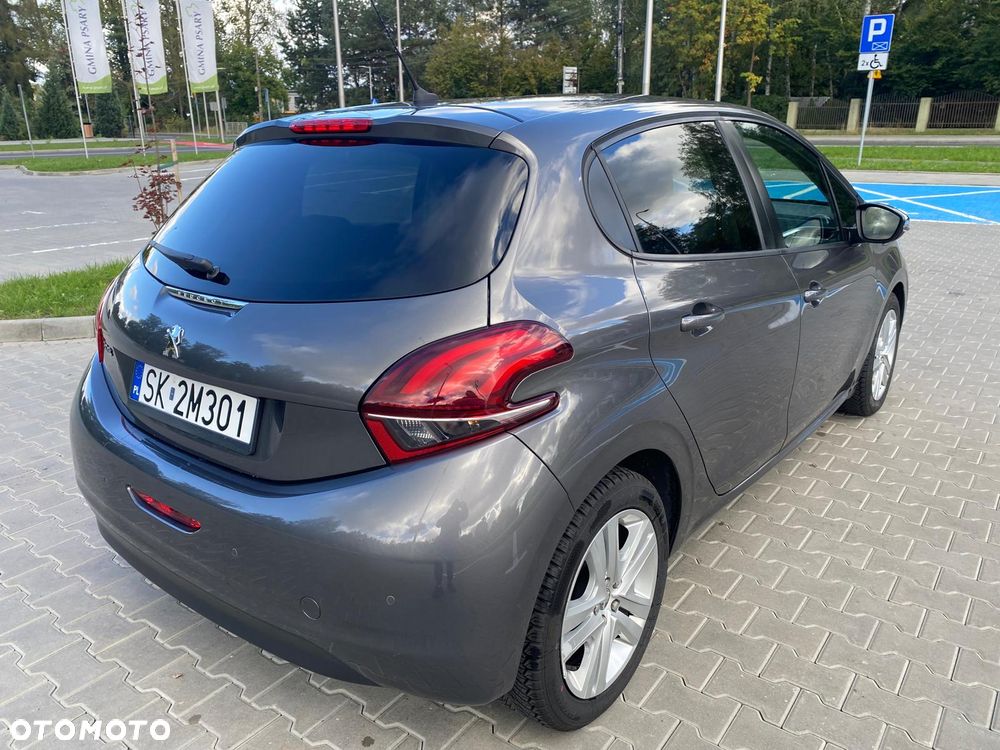 Peugeot 208 - 3