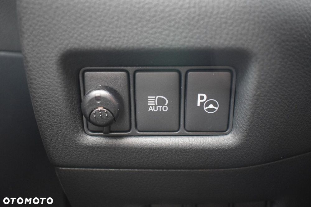 Toyota C-HR 2.0 Hybrid Executive - 17