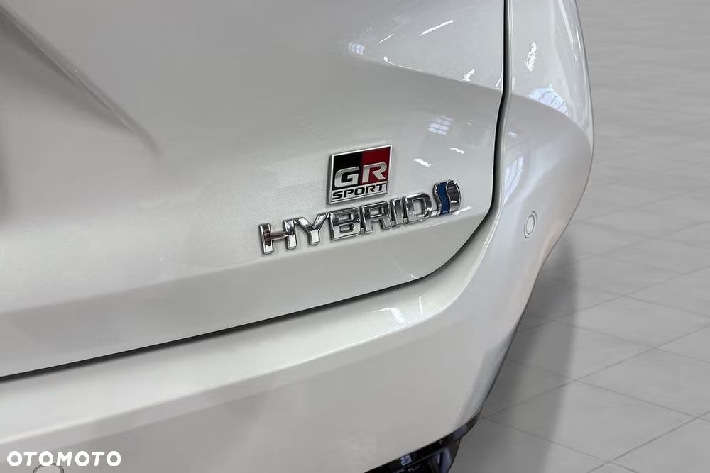 Toyota Corolla 1.8 Hybrid Team Deutschland - 9