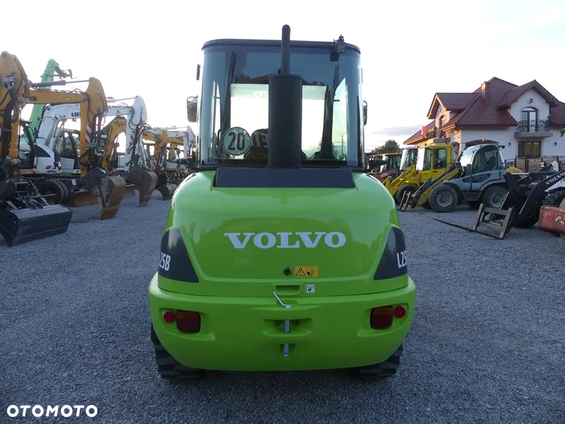 Volvo L25B Z Niemiec / Stan bardzo dobry / - 7
