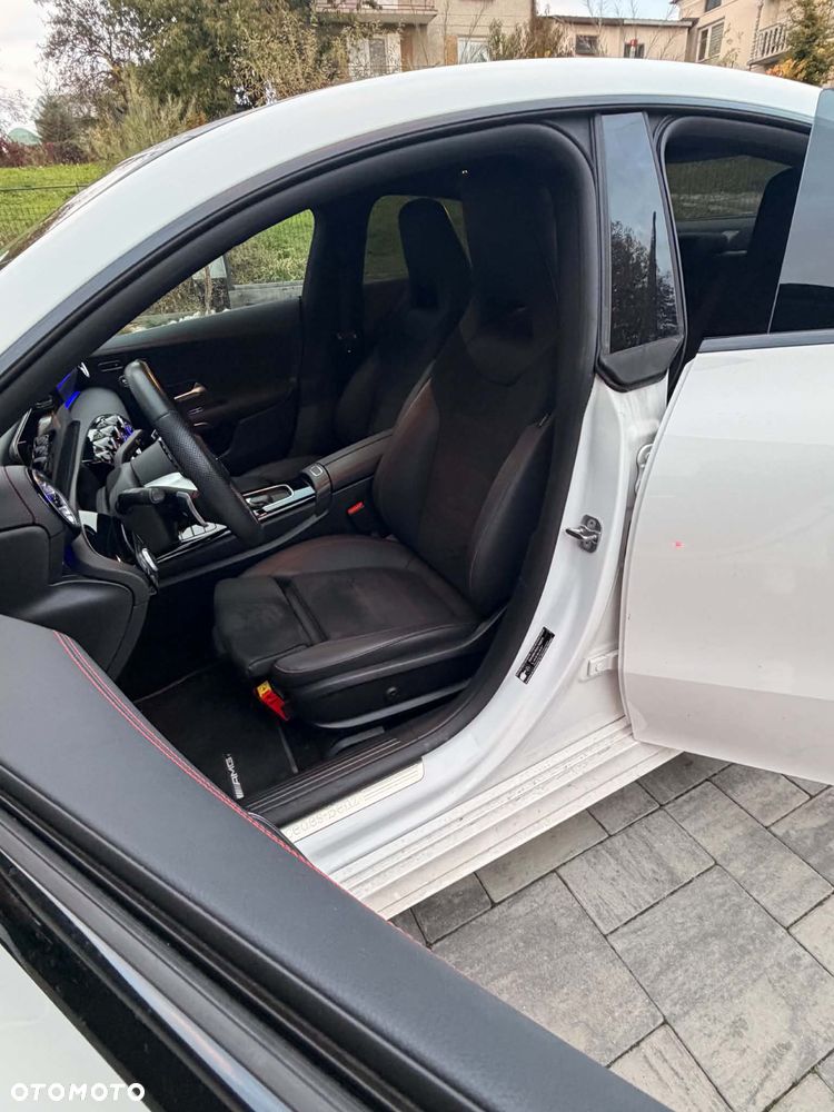Mercedes-Benz CLA - 9