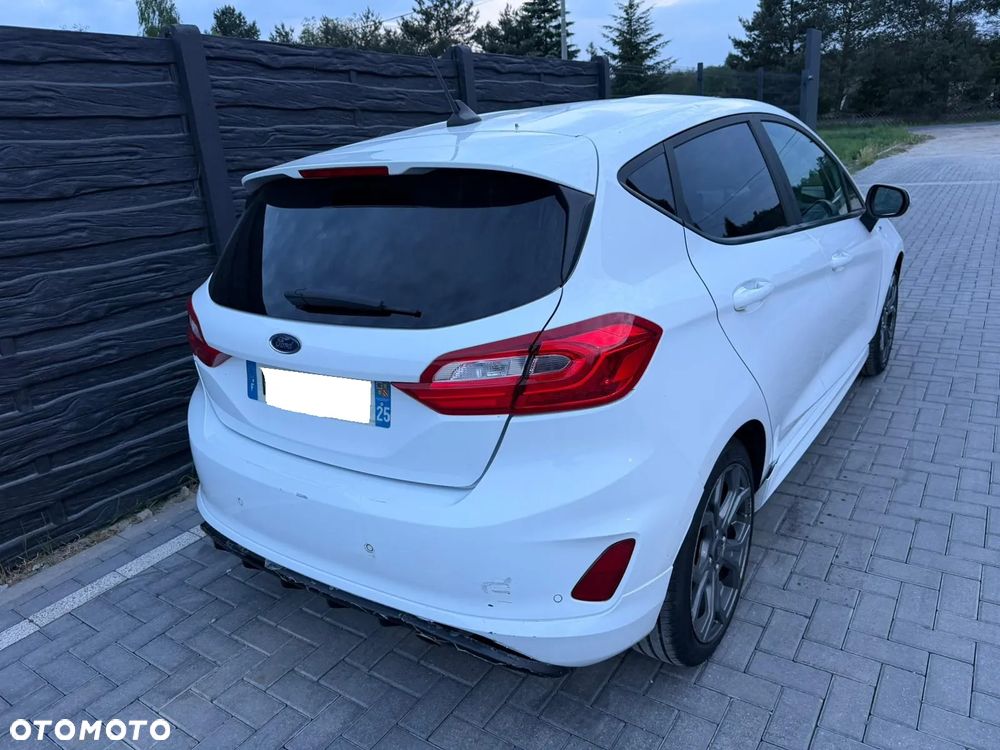Ford Fiesta - 2
