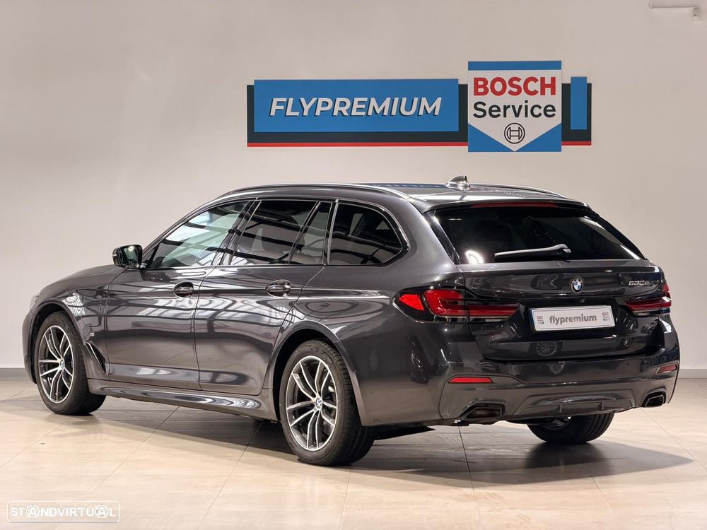 BMW 530 e Pack Desportivo M - 4