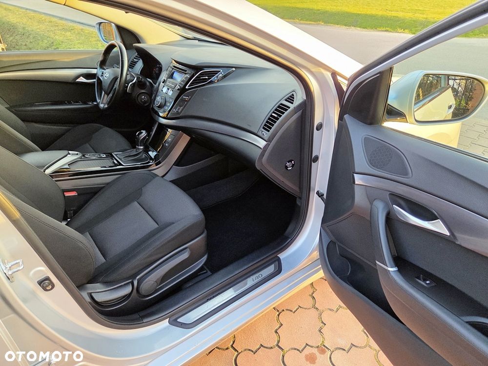 Hyundai i40 Kombi blue 1.7 CRDi DCT Premium - 36