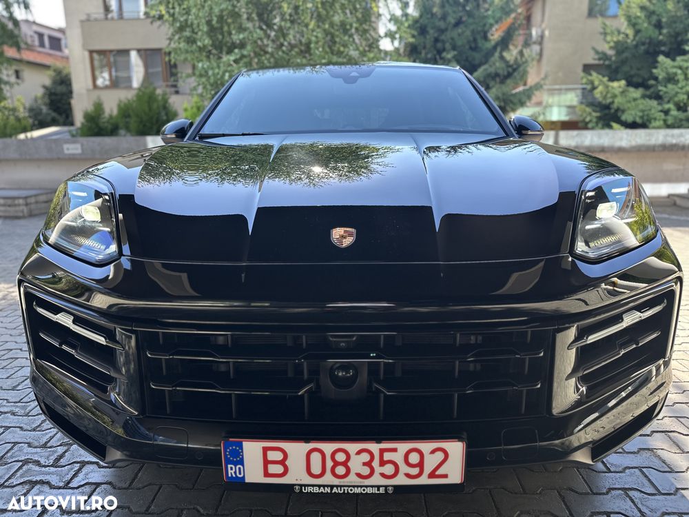 Porsche Cayenne Coupe E-Hybrid - 3