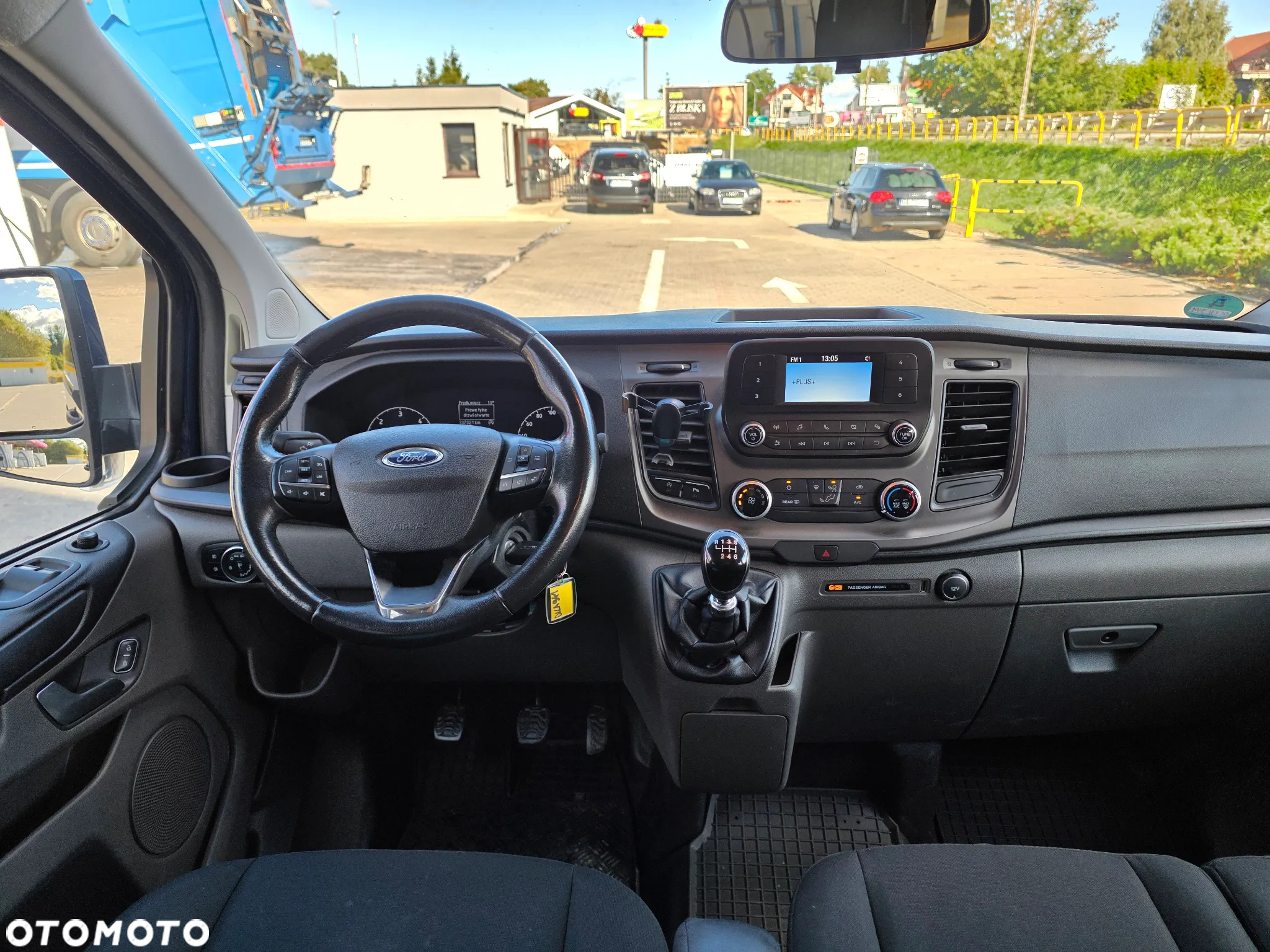 Ford Transit Custom 310 L2H1 Limited - 10