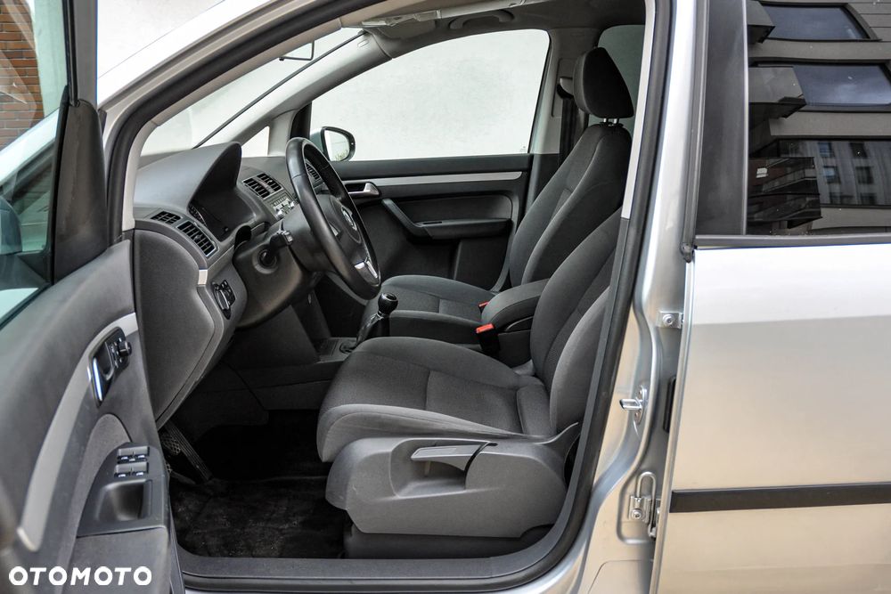 Volkswagen Touran - 7