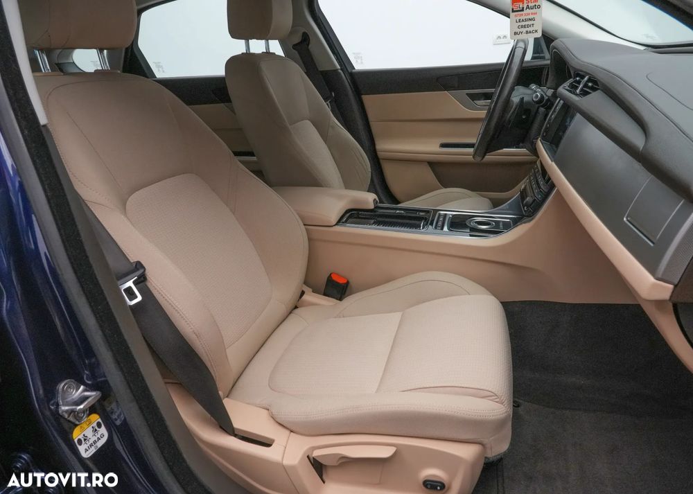 Jaguar XF 20d RWD E-Performance Pure - 14