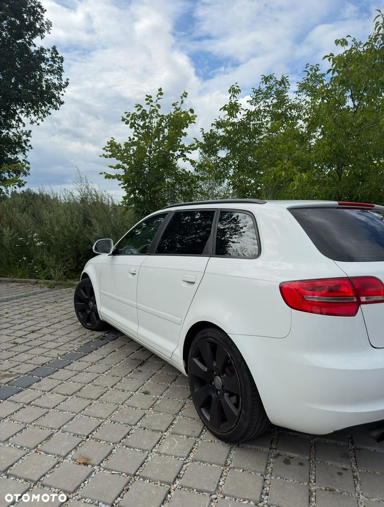 Audi A3 Sportback - 16