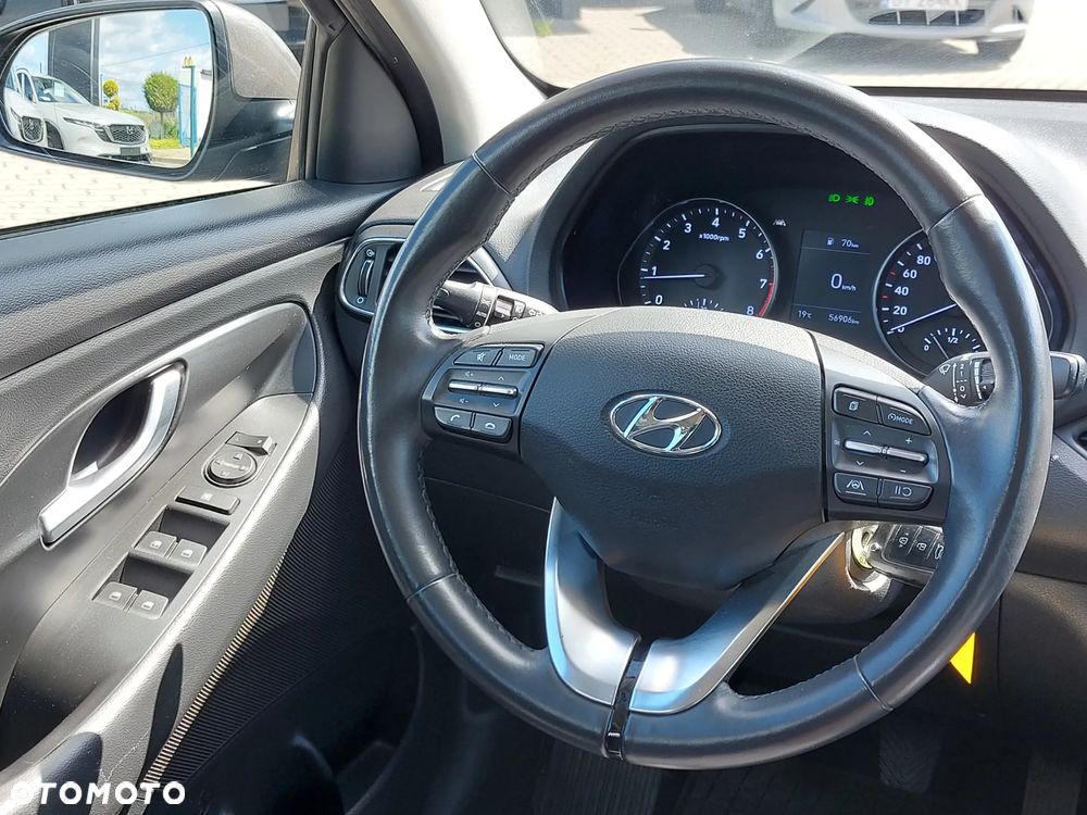 Hyundai i30 1.5 DPI Classic + - 6
