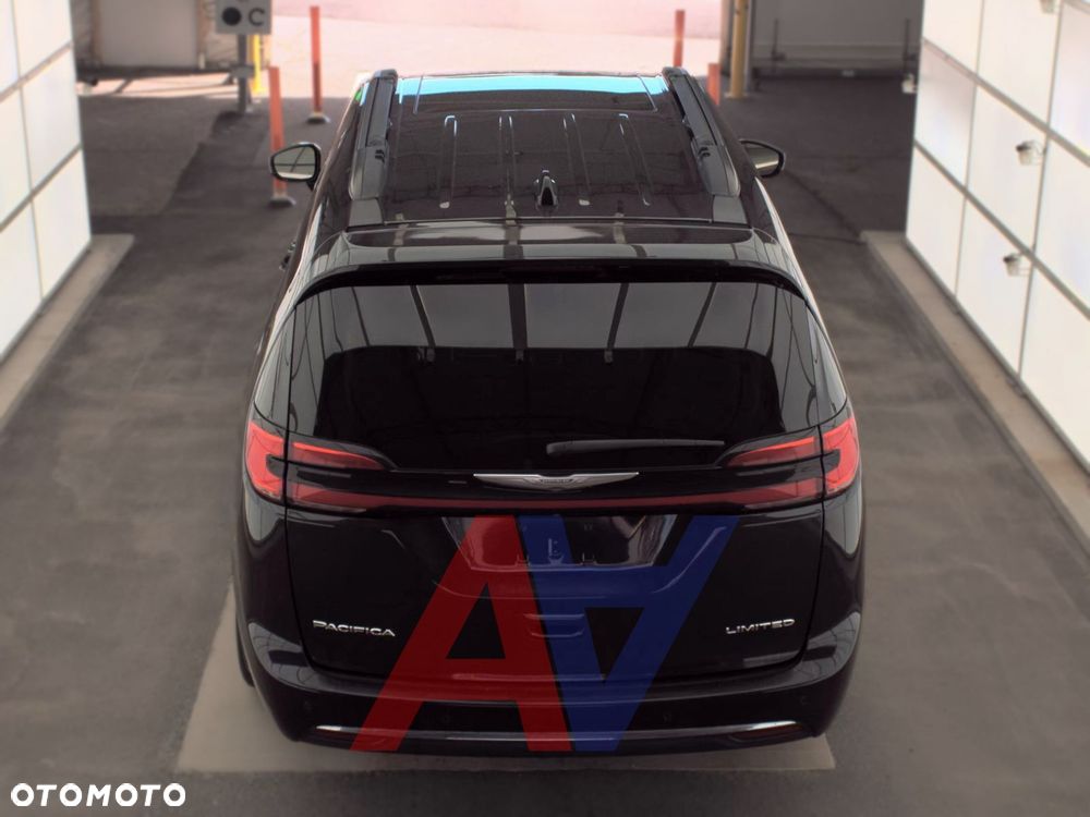 Chrysler Pacifica - 5