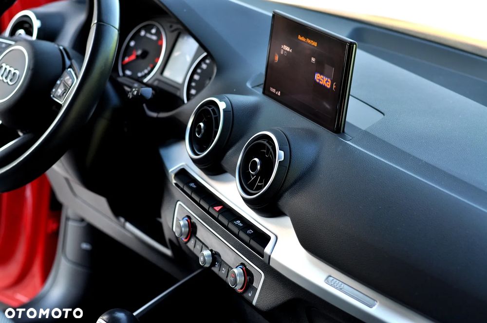 Audi Q2 35 TDI S tronic sport - 25