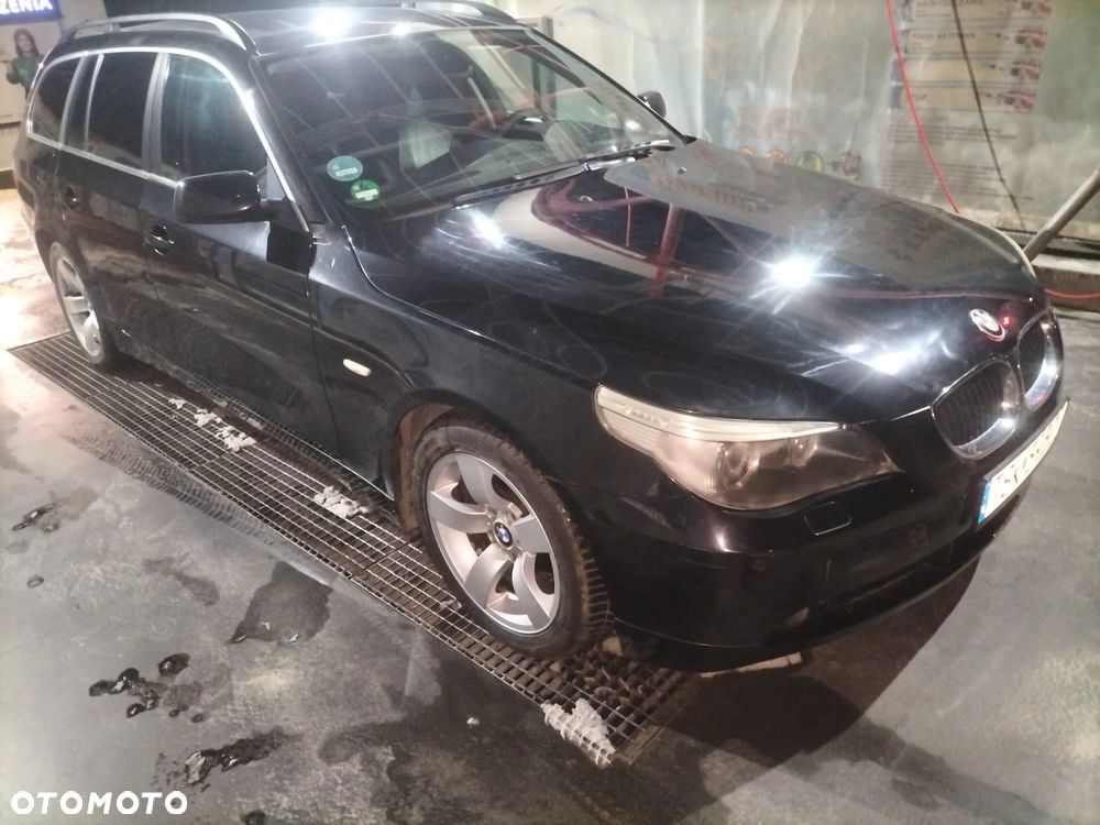 BMW Seria 5 523i - 2