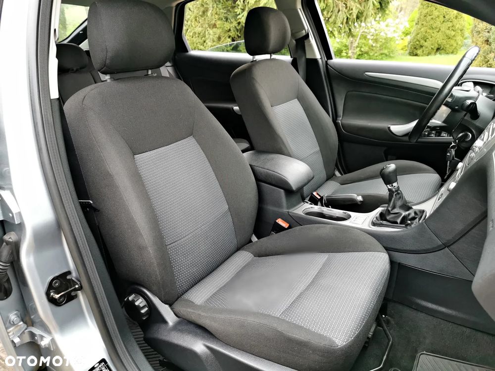 Ford Mondeo 2.0 Titanium - 22