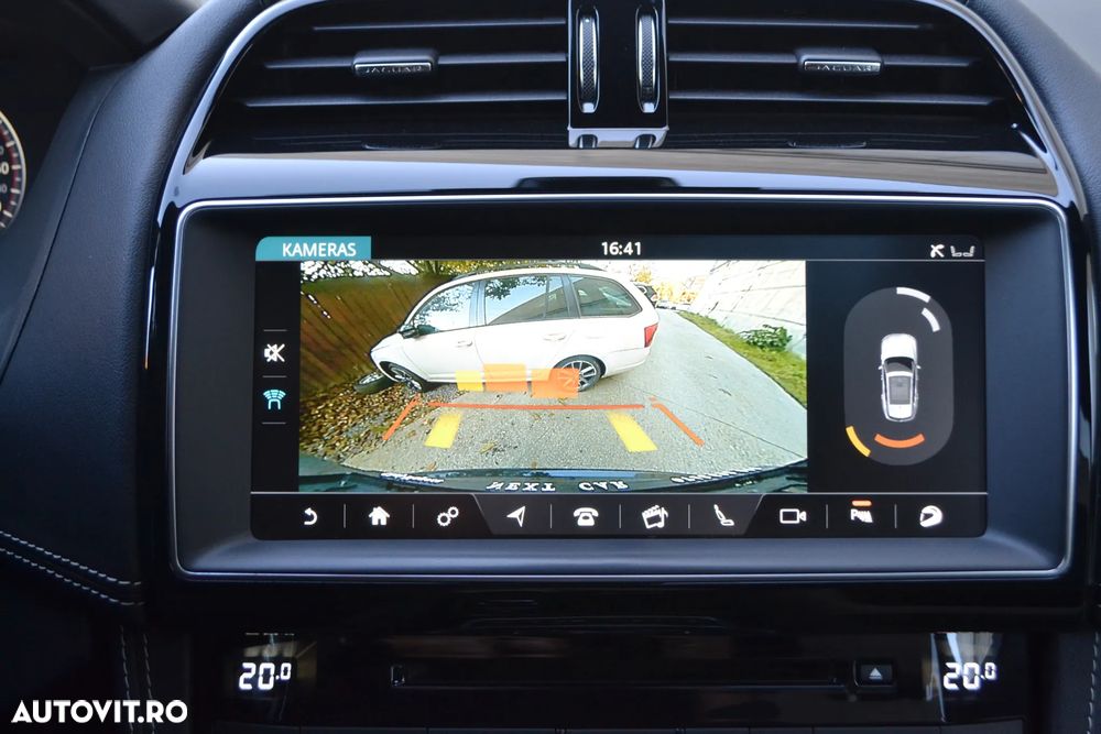 Jaguar F-Pace S AWD - 29