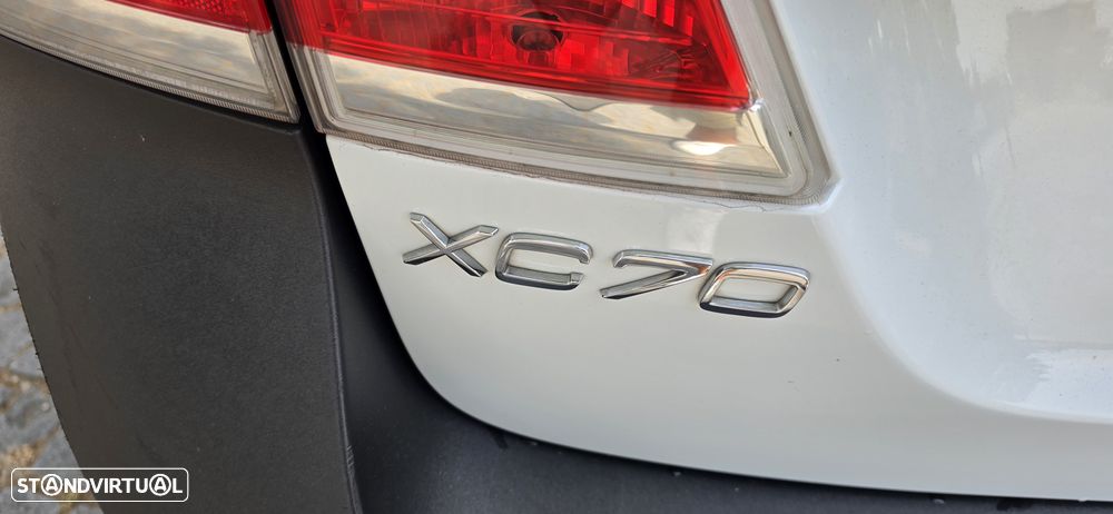 Volvo XC 70 2.0 D4 Momentum Geartronic - 28