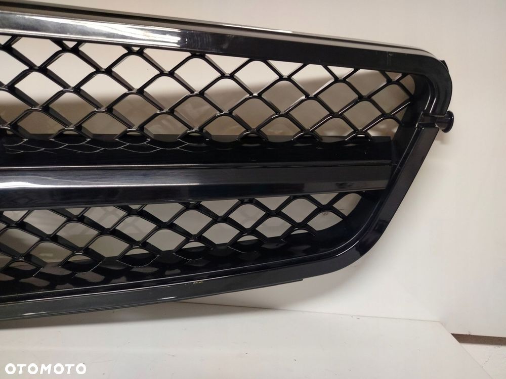 mercedes w207 09r- grill atrapa chłodnicy a2078880260 - 4