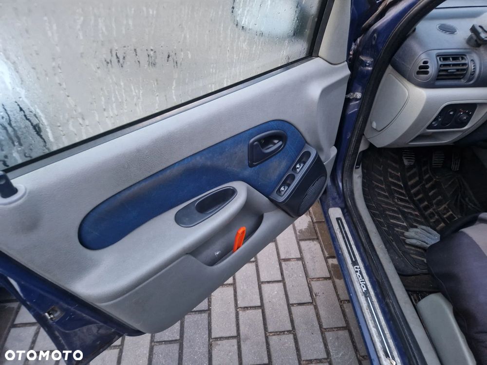 Renault Thalia 02-04 - 4