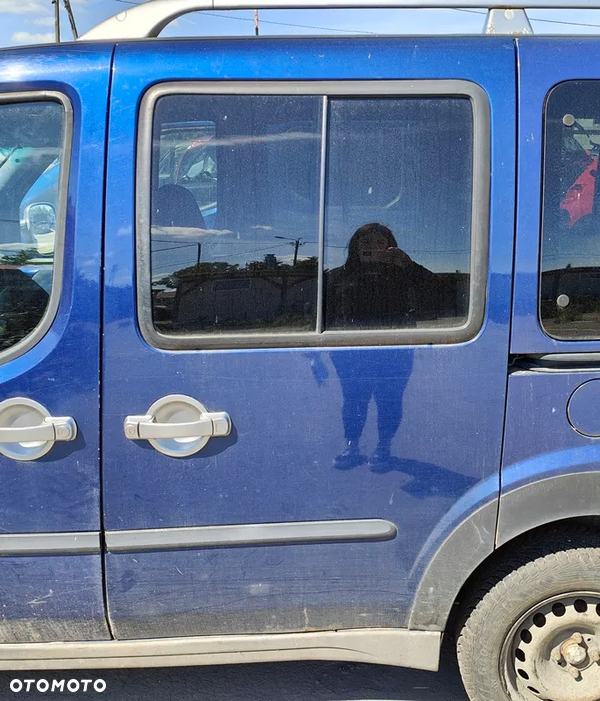FIAT DOBLO 03r DRZWI PRZESUWNE LEWE GOŁE