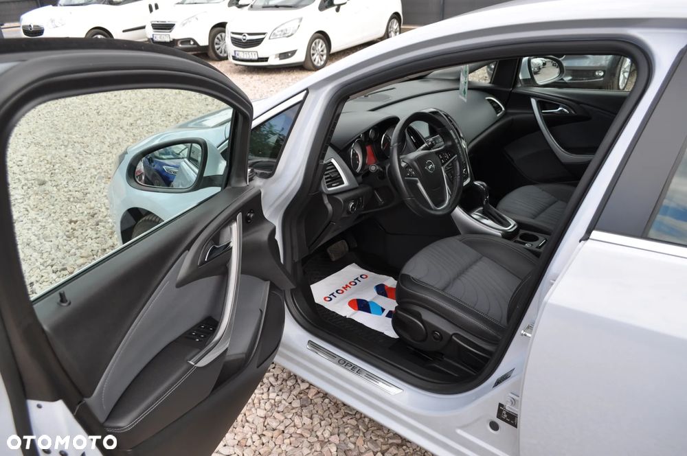 Opel Astra 1.6 Turbo Automatik - 12