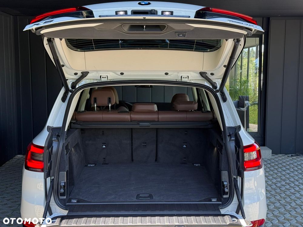 BMW X5 xDrive40i mHEV - 18