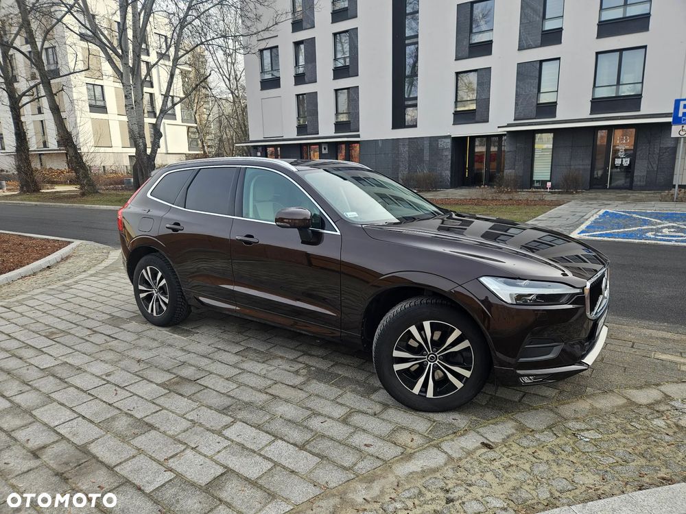 Volvo XC 60 B5 B AWD Momentum Pro - 1