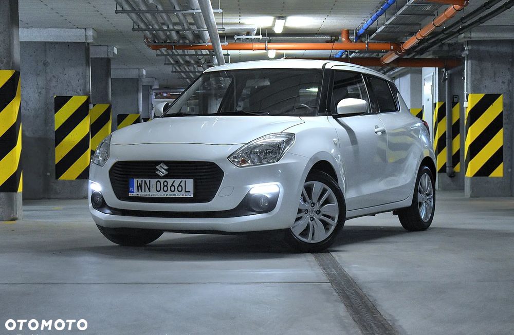Suzuki Swift 1.2 Premium Plus - 1