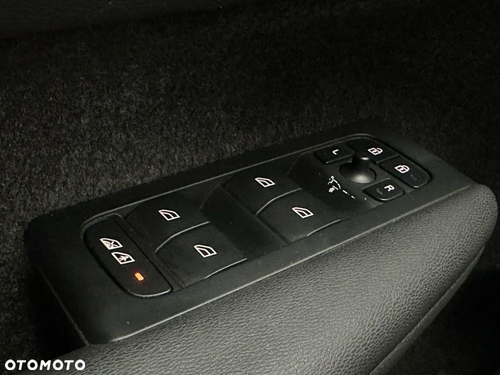 Volvo XC 40 T4 Plug-In Hybrid Core - 40