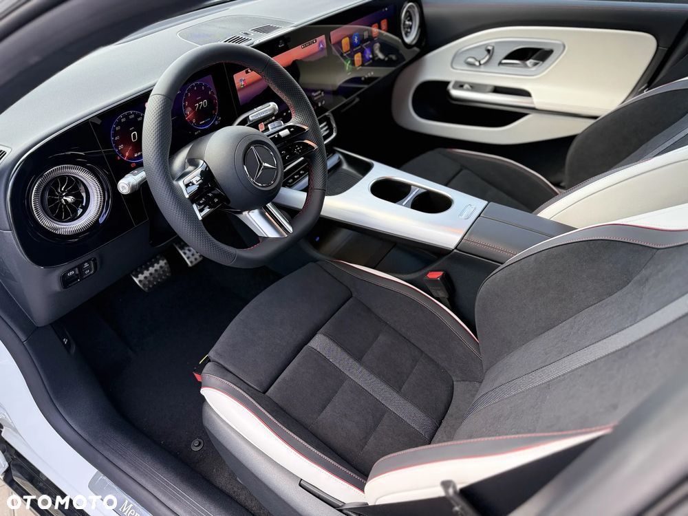 Mercedes-Benz CLA 200 - 21