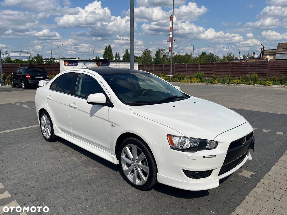 Mitsubishi Lancer - 2