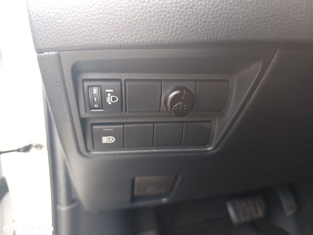 Toyota Yaris - 32