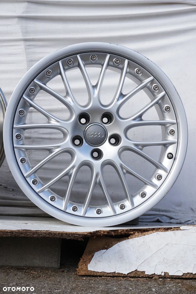 Audi 5x112 19 9J et33 8T0601025P - 7