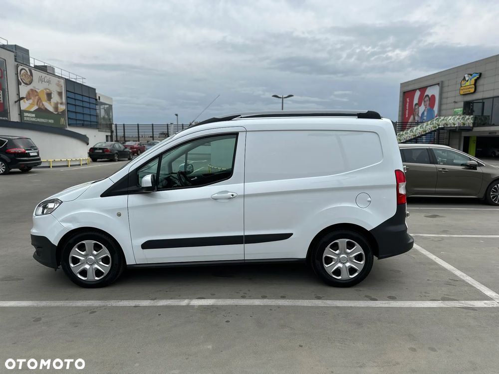 Ford Transit Courier - 4