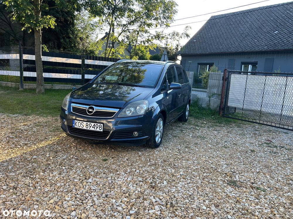Opel Zafira 1.8 Cosmo - 32
