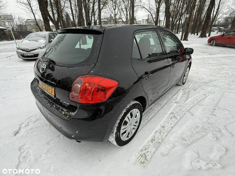 Toyota Auris - 4