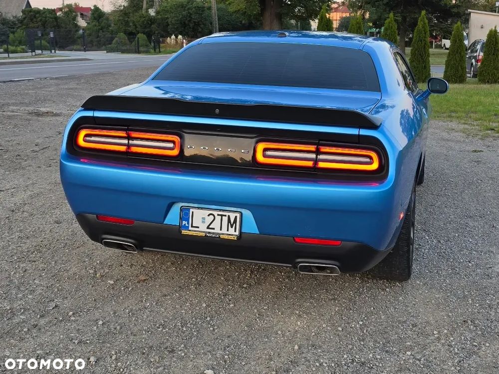 Dodge Challenger - 6