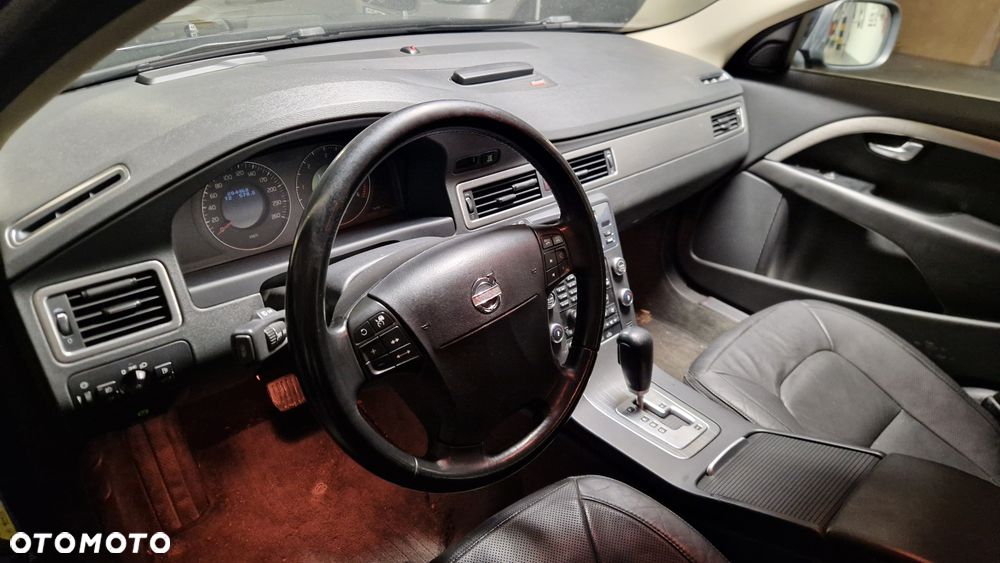 Volvo XC 70 D5 AWD Summum - 9