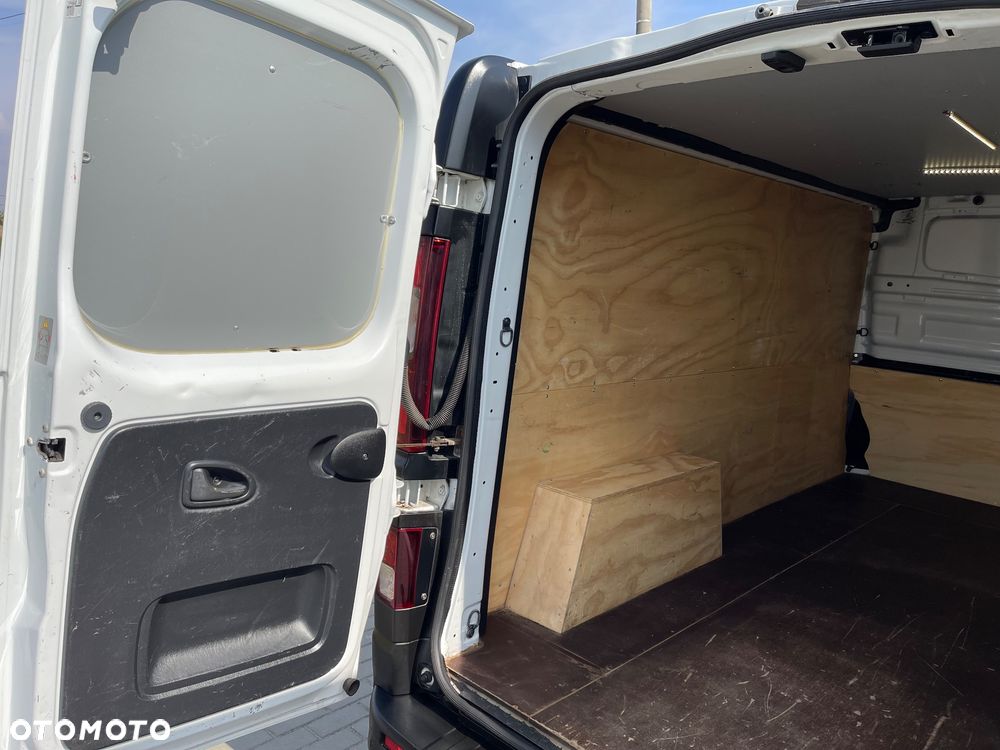 Opel Vivaro - 22