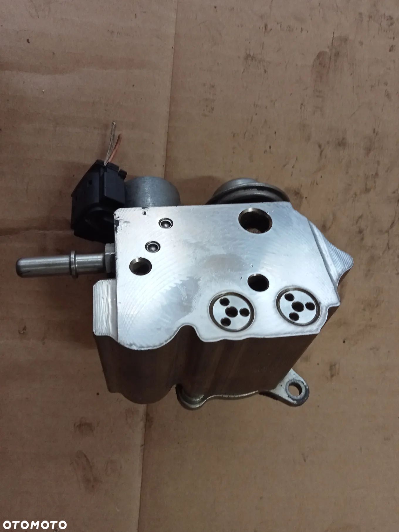 pompa wtryskowa citroen c 4 1.6 thp 5888798011c - 1