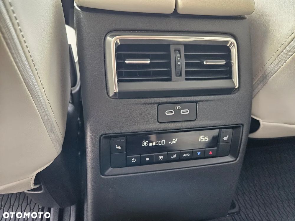 Mazda CX-90 - 18