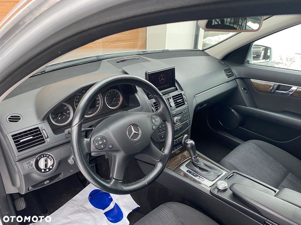 Mercedes-Benz Klasa C 180 Kompressor Automatik BlueEFFICIENCY Avantgarde - 29