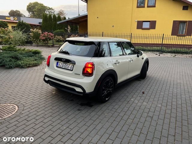 MINI Cooper Essential Trim - 3