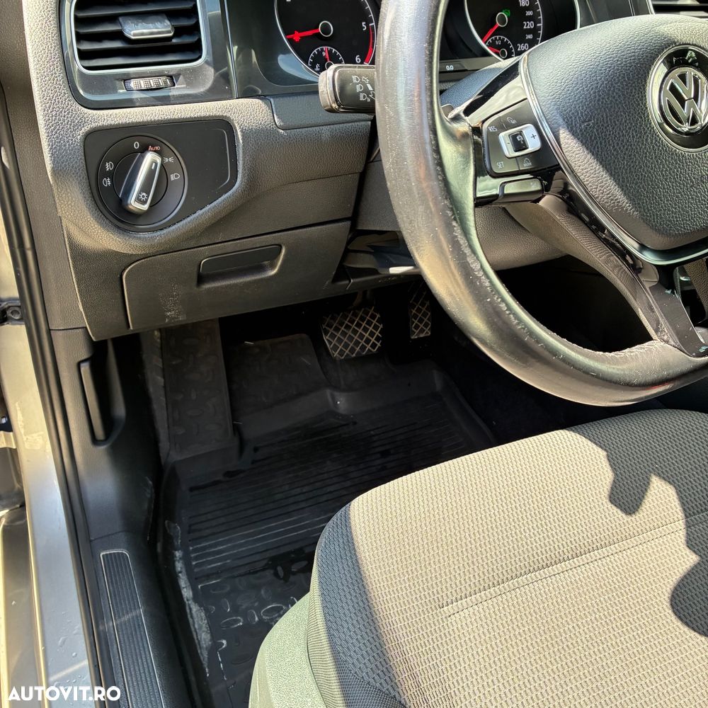 Volkswagen Golf 2.0 TDI DSG Comfortline - 9