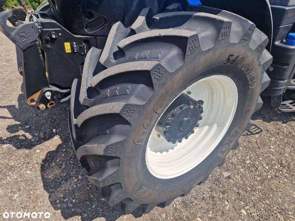 New Holland T7.245 AUTOCOMMAND PNEUMATYKA - 29
