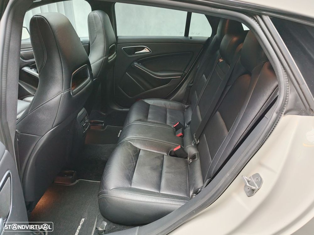 Mercedes-Benz CLA 45 AMG 4Matic Speedshift 7G-DCT - 21