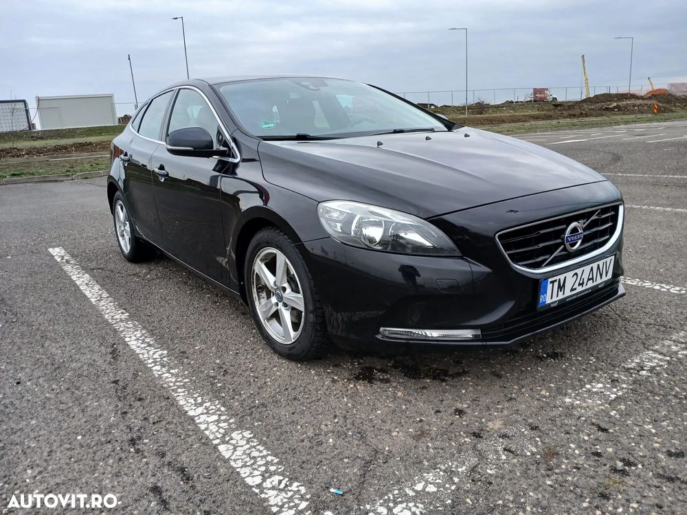 Volvo V40 D2 Momentum - 1