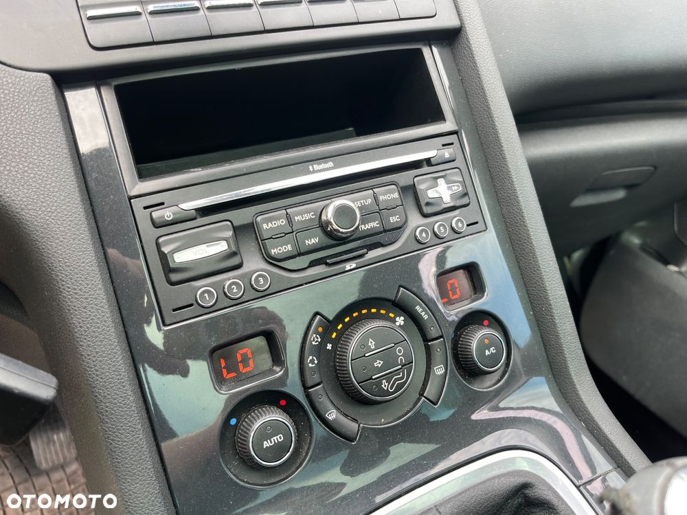 Peugeot 5008 HDI FAP 110 Platinum - 17