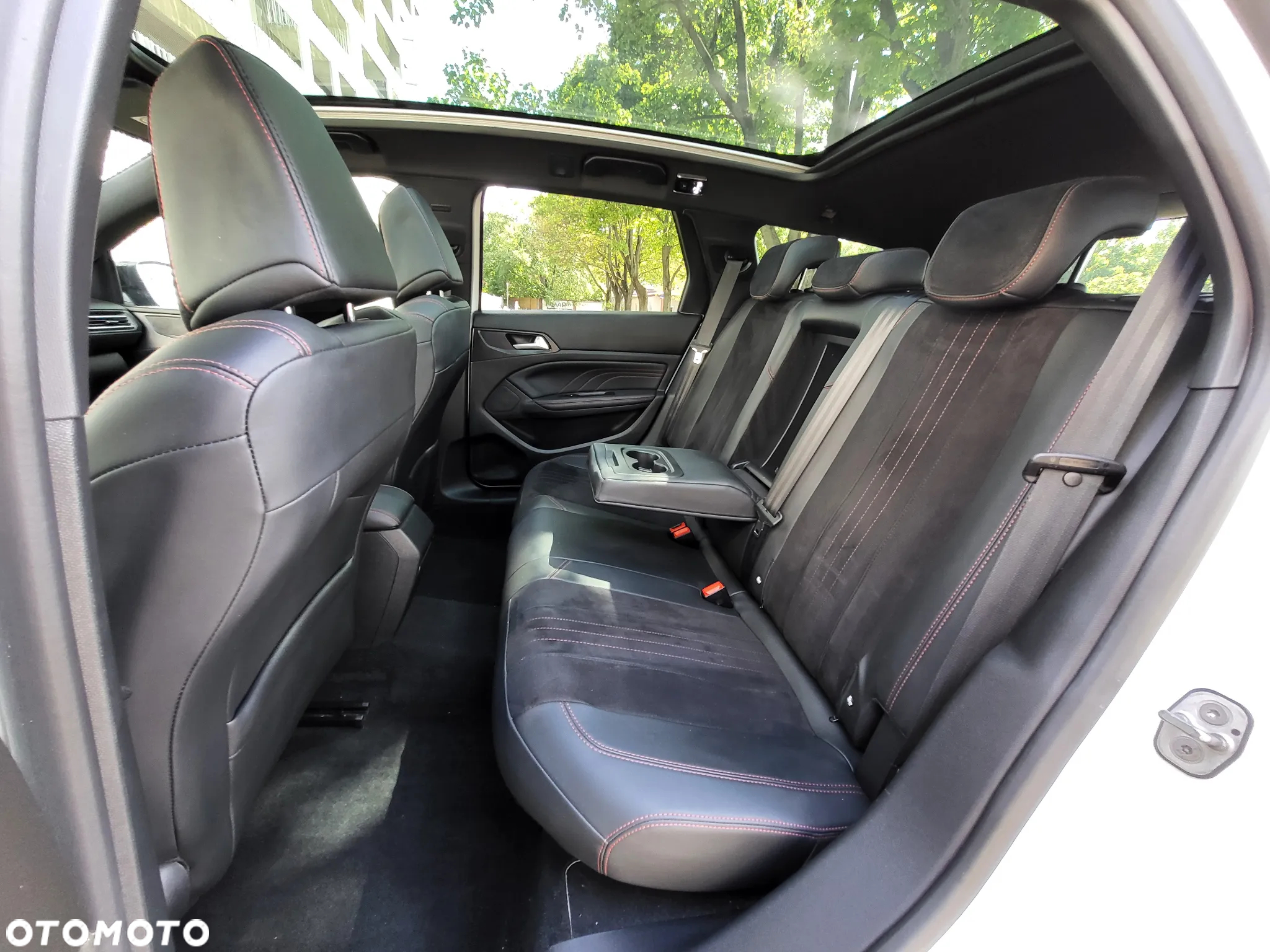 Peugeot 308 SW 1.6 Pure Tech GPF GT S&S EAT8 - 25