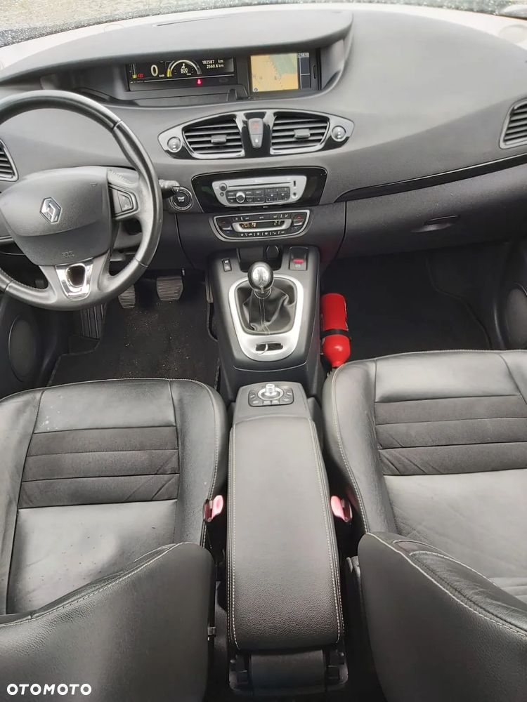 Renault Scenic 1.5 dCi Energy Limited EU6 - 32